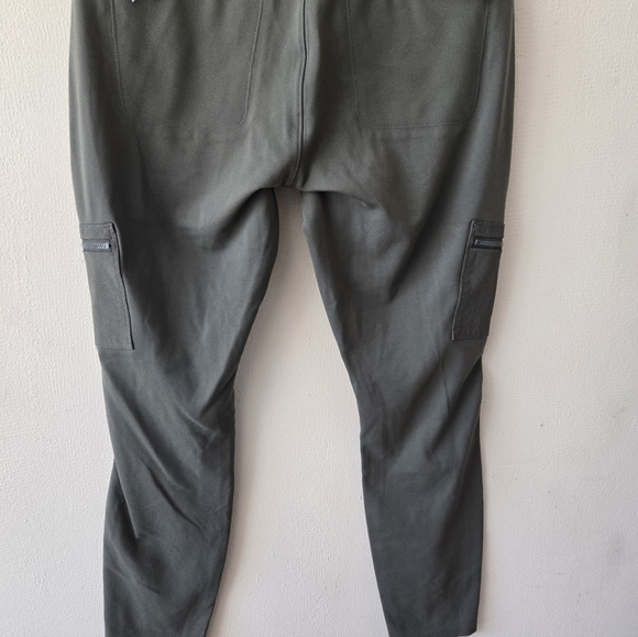 ATHLETA Headlands Hybrid Cargo Pants - Picture 3 of 8